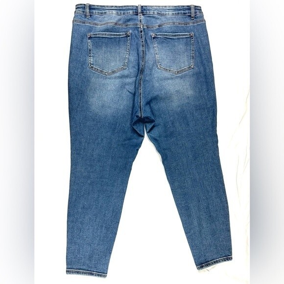 Fashion Nova Medium Wash Skinny Leg Jeans Plus Sz 20 - Picture 3 of 12